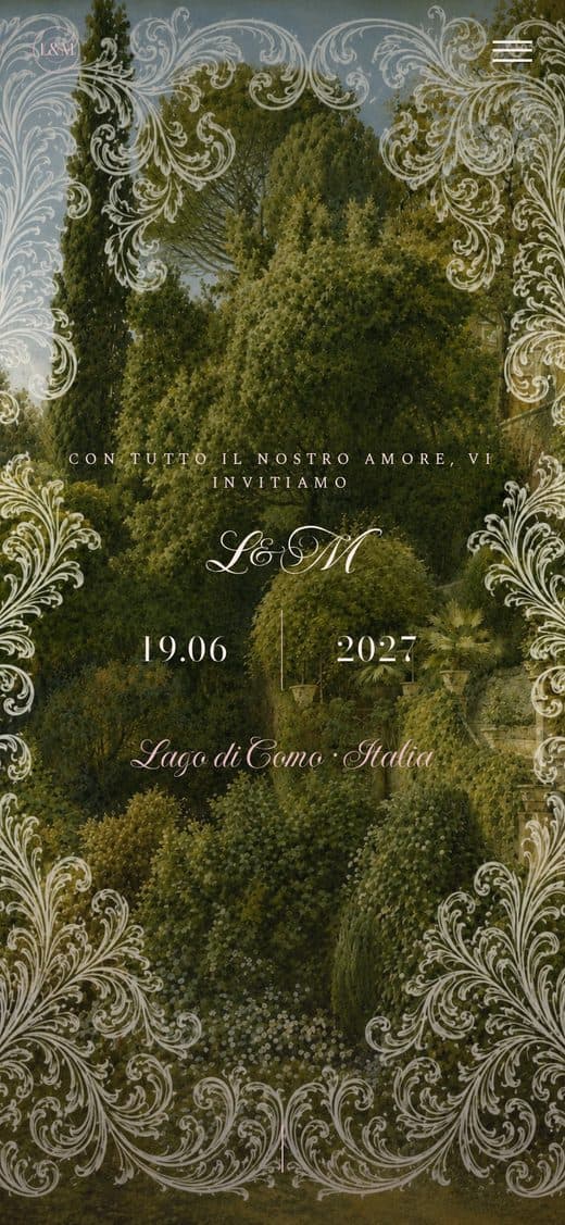 Modello "Giardino d'Estate" — partecipazione matrimonio digitale con giardino verde e cartiglio in pizzo rosa